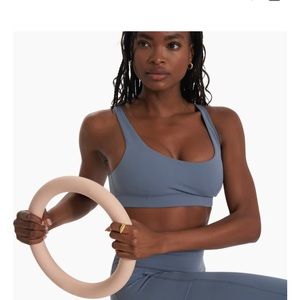 VUORI California Athletic Clothing Company. Blue-grey XL sports bra.